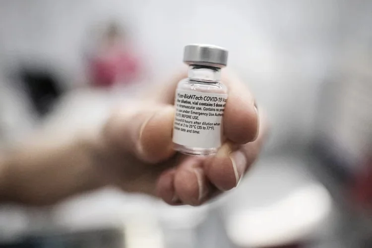 Pfizer dla dzieci w przedziale 12-15 lat. Szczepionkę zatwierdzono w USA.