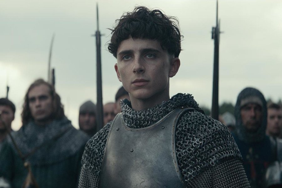 Timothée Chalamet błyszczy w historycznym filmie Netflixa. Ale nie tylko on
