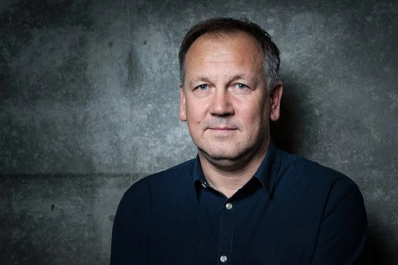 Cezary Łazarewicz osobiście jeszcze nie trafił na czarną listę TVP, o czym zapewnił go jego znajomy.