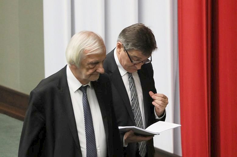 Ryszard Terlecki próbował wytłumaczyć, dlaczego Marek Kuchciński tak często latał akurat do Rzeszowa.