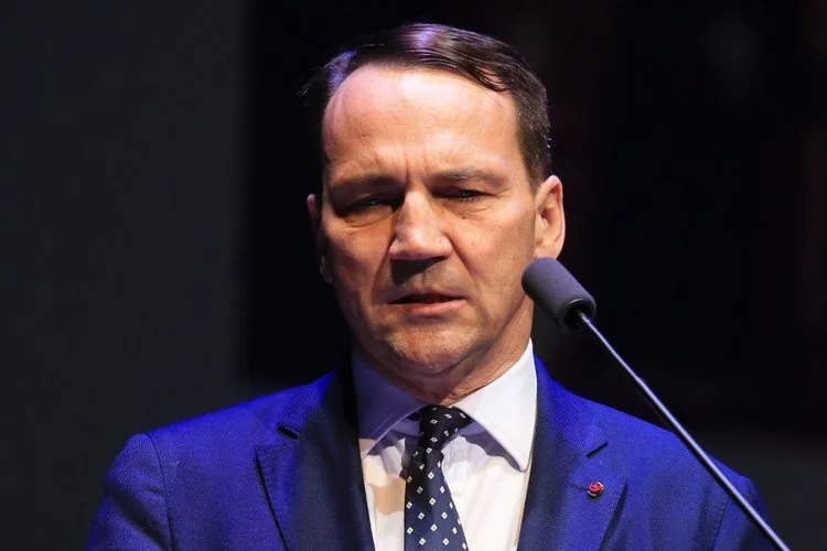 Radosław Sikorski uważa, że dymisja Jacka Czaputowicza to zły sygnał, który Polska wysyła światu.