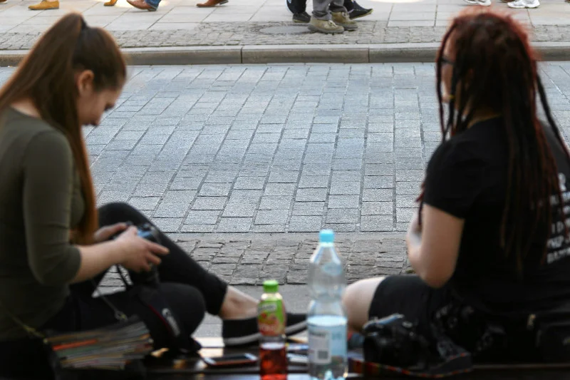 Politycy w wyborczych obietnicach zapominają o młodych ludziach.