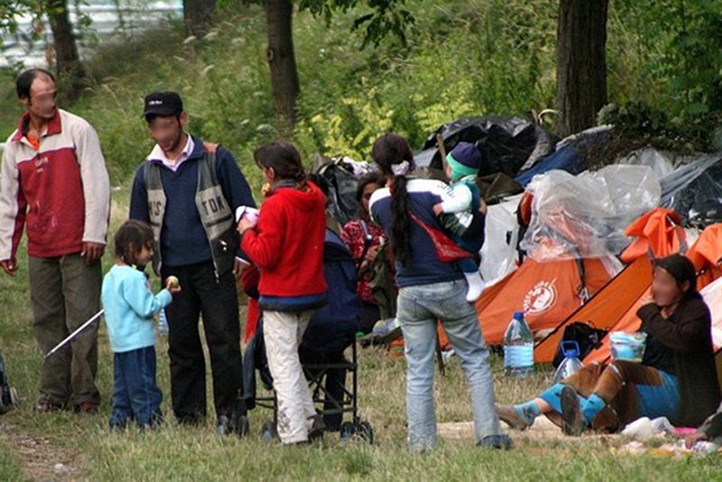 Polacy nienawidzą Cyganów? "Romowie uciekają za granicę, to źle świadczy o Polsce"