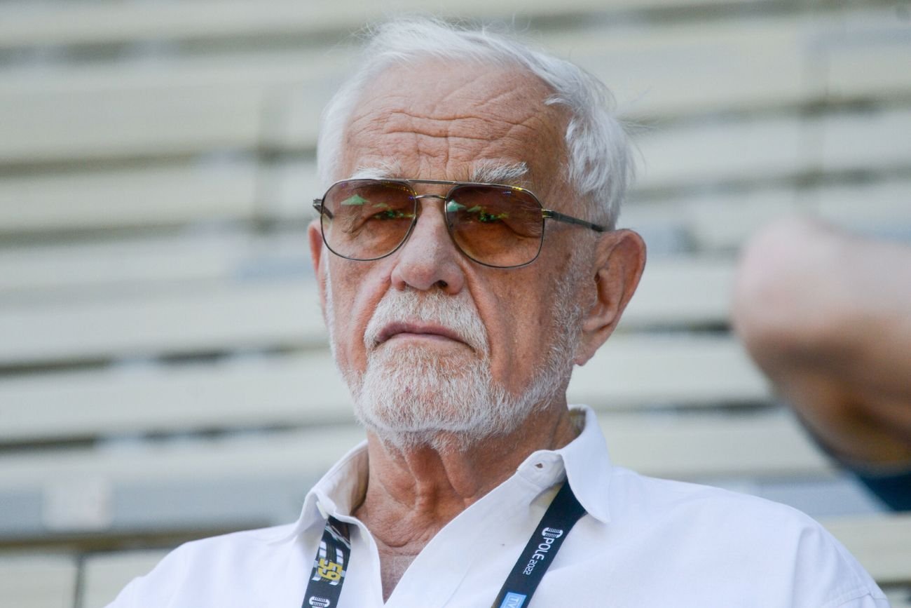 Jan Pietrzak miał uderzyć w budynek na Wilanowie w Warszawie