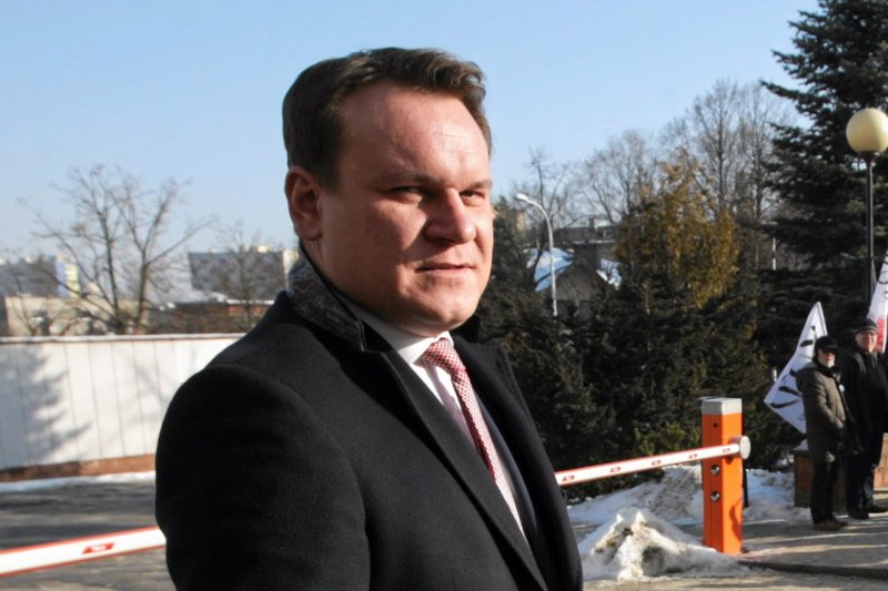 Dominik Tarczyński jak kogoś nie lubi, to go po prostu obraża.