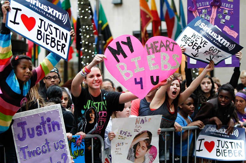 Beliebersi, czyli fani [url=http://shutr.bz/18VsYlD]Justina Biebera[/url] są ślepo zapatrzeni w swojego idola.