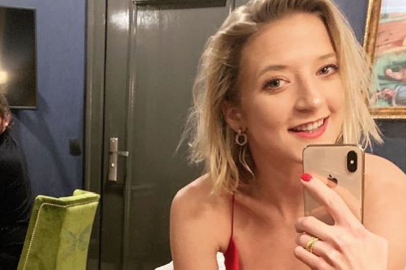 Lara Gessler co roku pokazuje na Instagramie... nagą pupę.