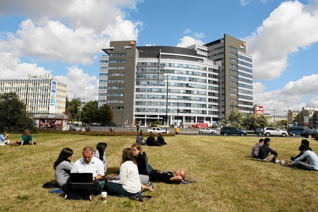 Praca w dużej firmie "od święta" wygląda tak