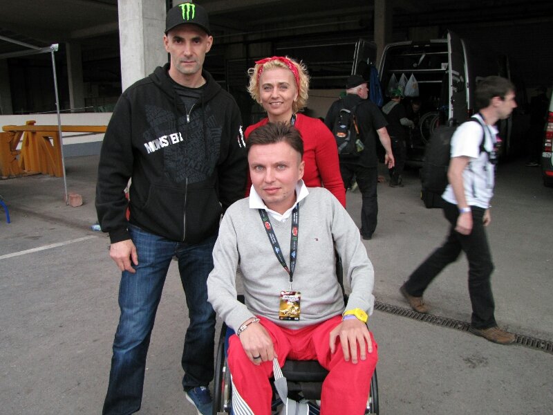 Autor z przyjaciółką i Tomaszem Gollobem po Speedway Grand Prix w Cardiff