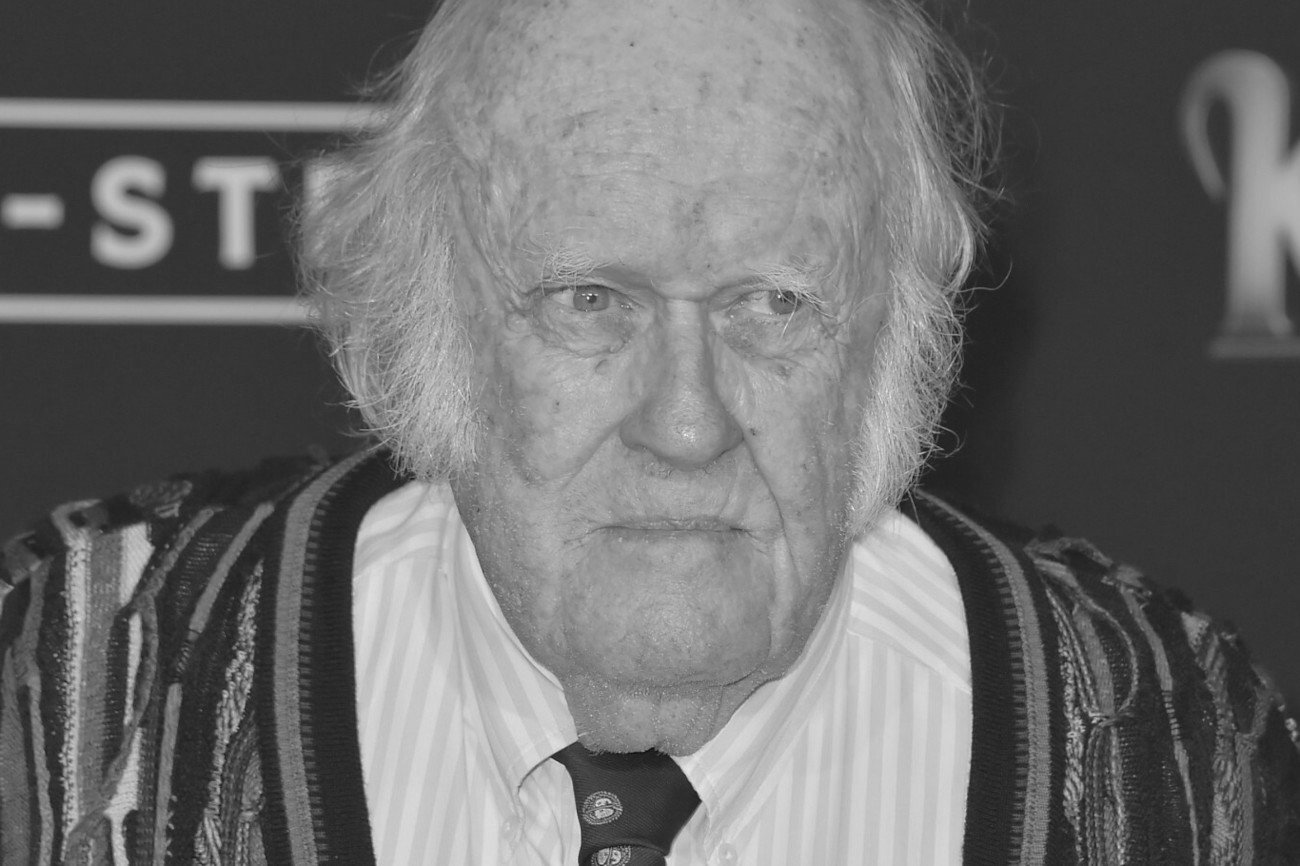 M. Emmet Walsh nie żyje.