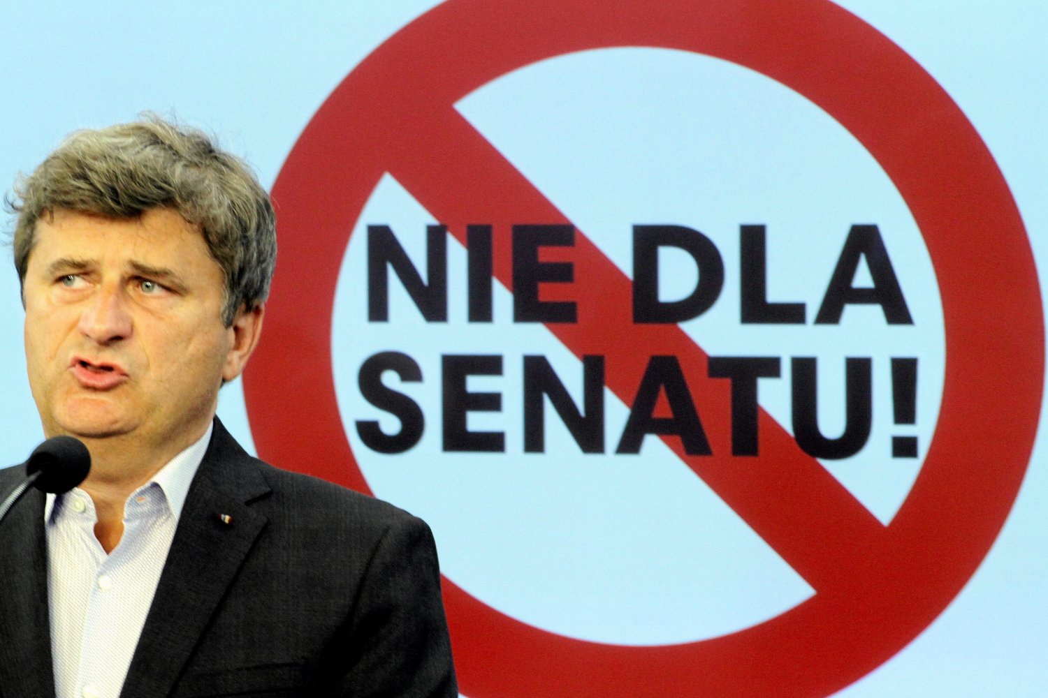 Janusz Palikot podczas konferencji prasowej w Sejmie.