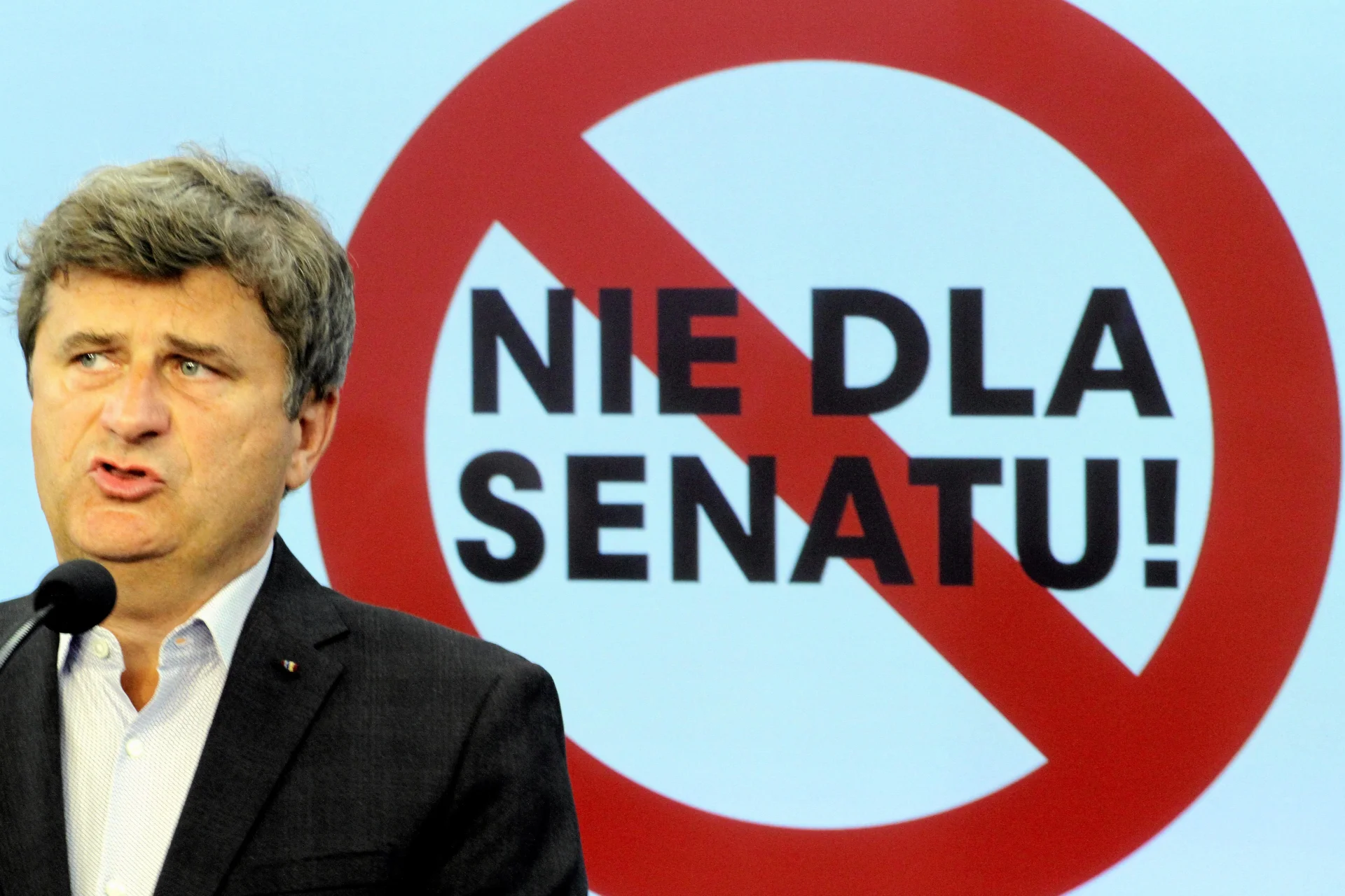 Janusz Palikot podczas konferencji prasowej w Sejmie.