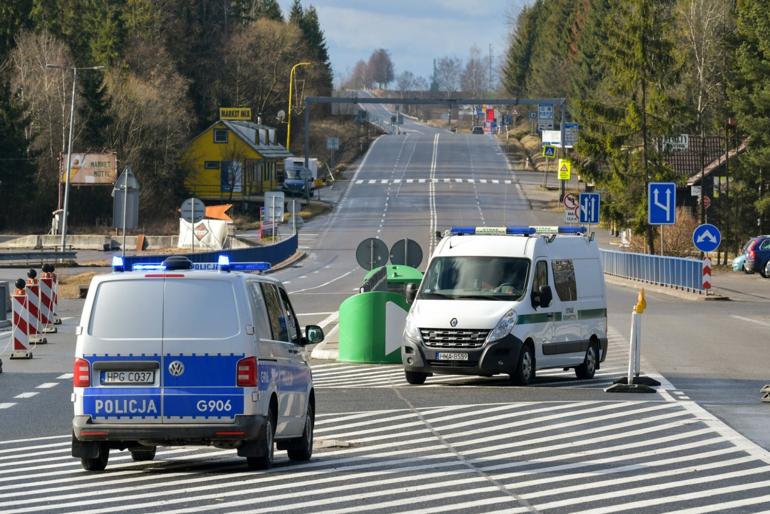 Słowacja przywraca kontrole na granicach.
