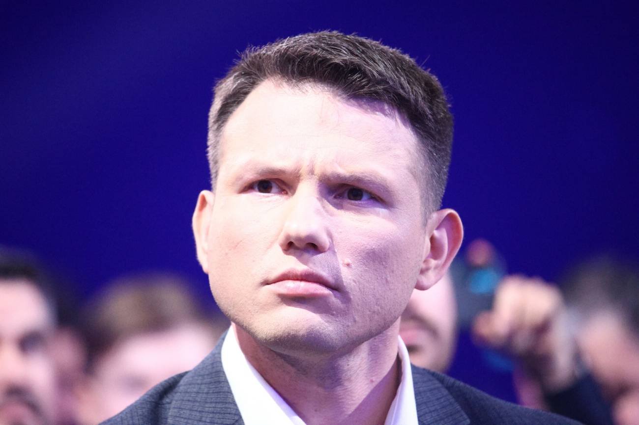 Polacy wierzą PiS-owi i PO. Konfederacja daleko w tyle [sondaż]