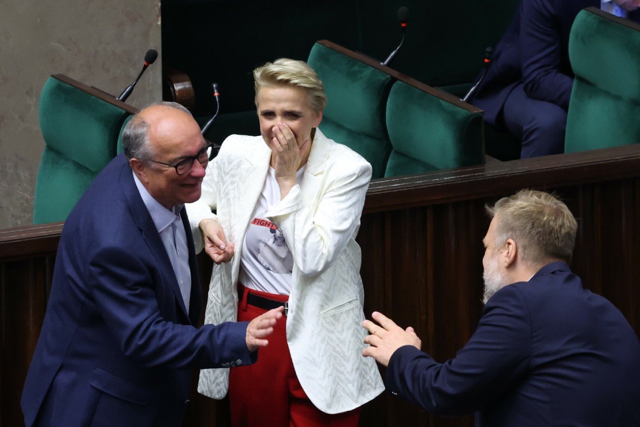 W nowym sondażu zyskuje m.in. Lewica.