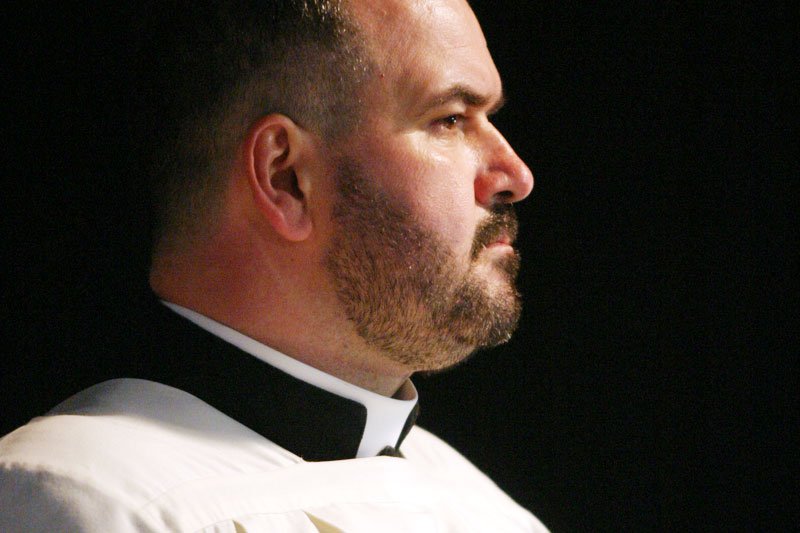 "Newsweek" analizuje powody, dla których Witold Bock postanowił przestać być księdzem.