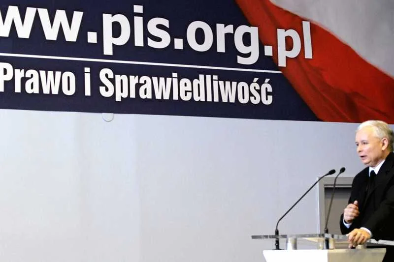 PiS powoła nowy zespół parlamentarny