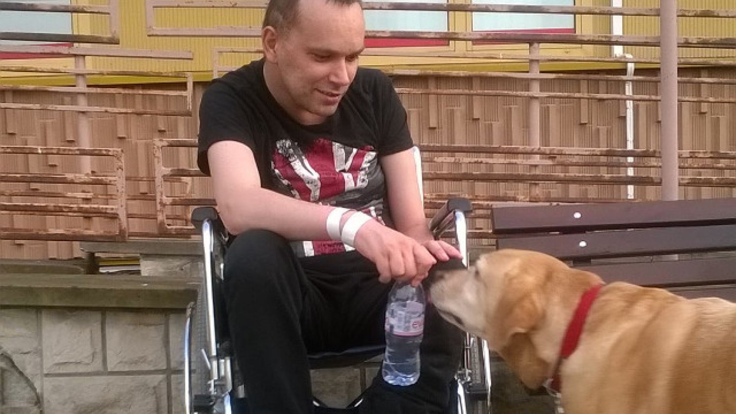 Tomasz Kalita jako rzecznik SLD nie rozstawał się z komórką. To i przepracowanie miało być przyczyną raka.