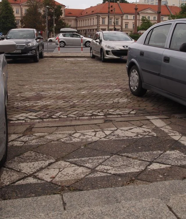 Plac Trzech Krzyży, Warszawa