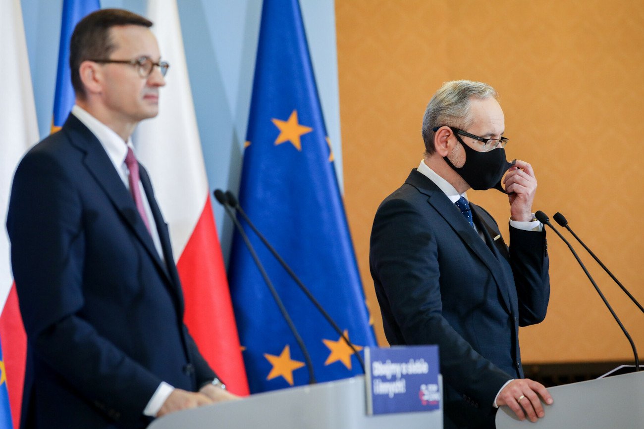 Do 30 września 2021 r. przedłużone zostały aktualne nakazy i zakazy ujęte w nowelizacji rozporządzenia o ograniczeniach w czasie epidemii koronawirusa.