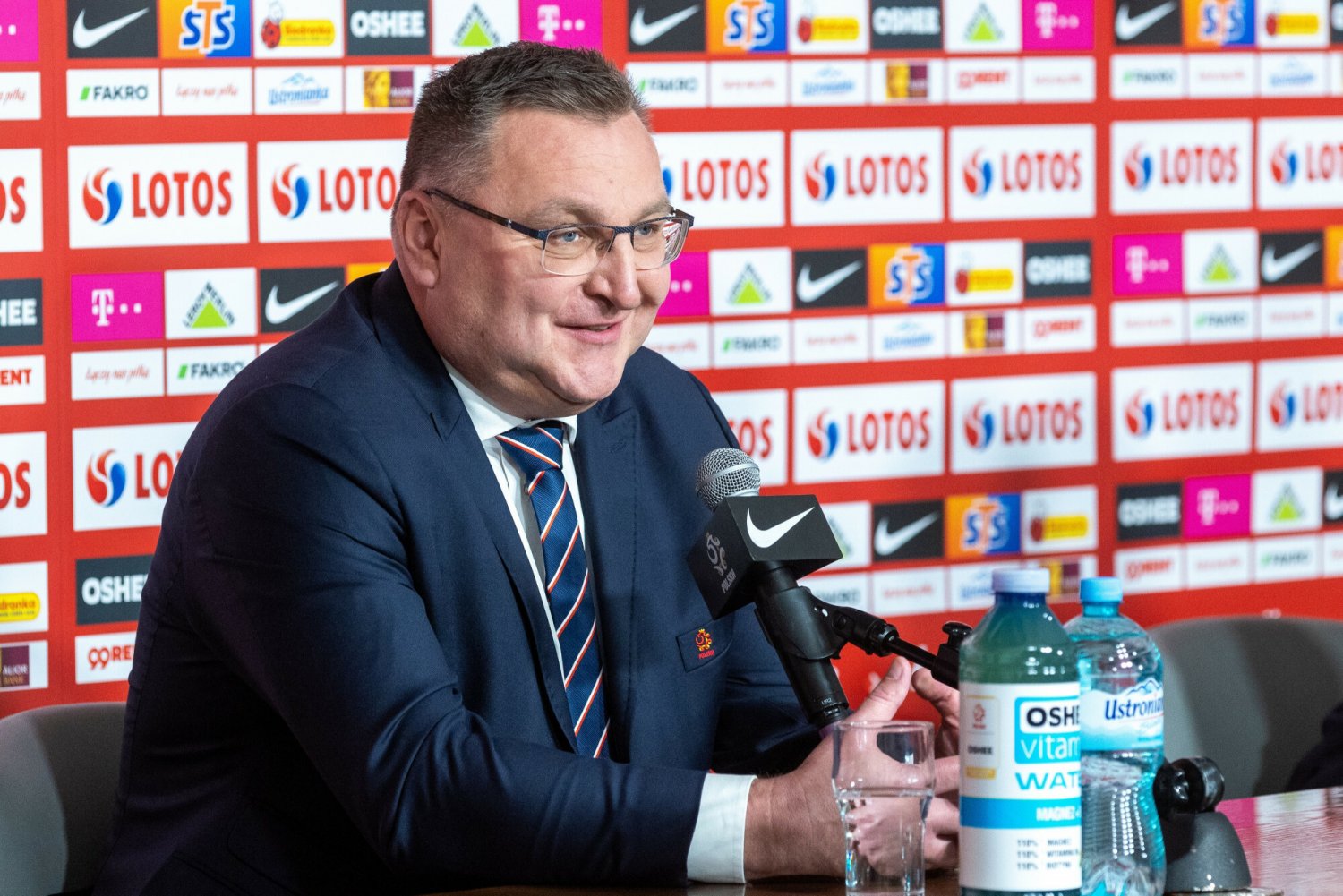 Czesław Michniewicz spotkał się z dziennikarzami podczas konferencji prasowej przed zgrupowaniem kadry