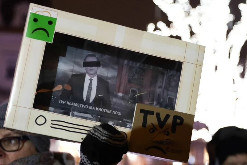 Krakow, Rynek Główny.  Protest " Stop propagandzie w TVP " .