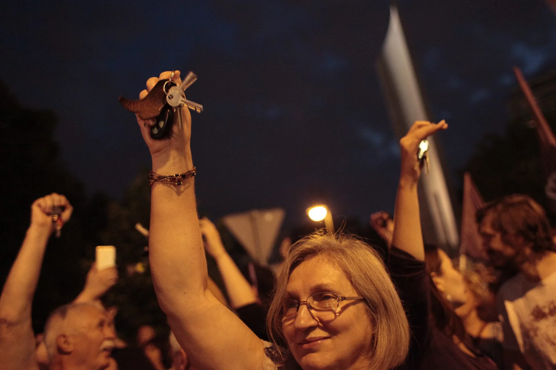 Tak wygląda protest przed Sejmem w Warszawie.