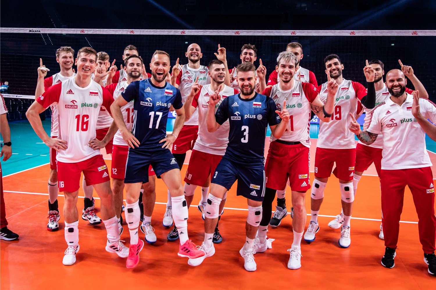 Polscy siatkarze grają w Sofii znakomicie i są coraz bliżej ćwierćfinału Ligi Narodów. Nie przeszkadzają im nawet organizacyjne problemy