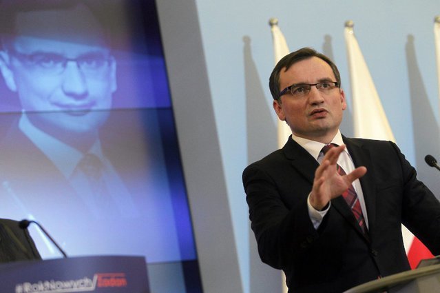 Sędziowie coraz bardziej otwarcie sprzeciwiają się decyzjom ministra Ziobry.