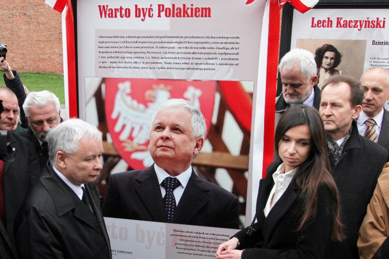 Jarosław Kaczyński w liście do uczestników koncertu z okazcji 150. urodzin Józefa Piłsudskiego porównuje siebie i brata do Naczelnika Państwa.