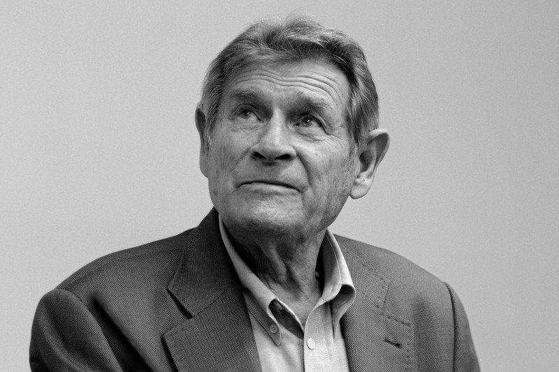 Zmarł Stanisław Mikulski