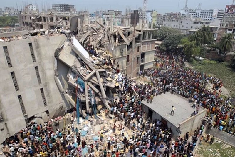 Pod gruzami Rana Plaza zginęło w kwietniu ponad tysiąc pracowników.