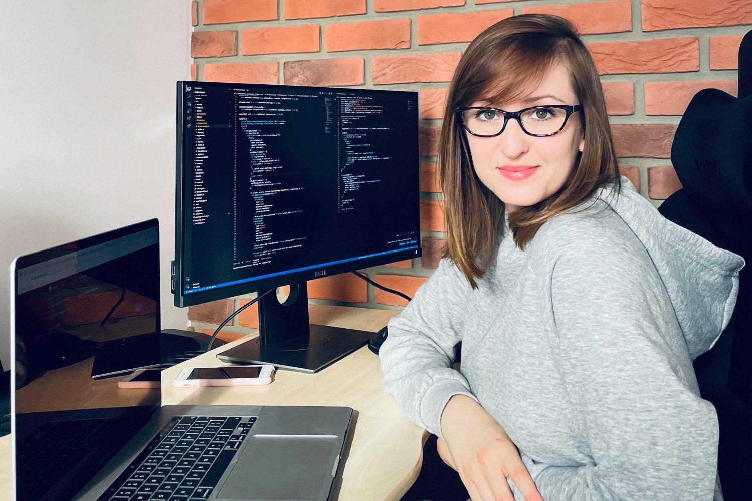 Agnieszka Niemiec pracowała jako aktorka i wokalistka. W czasie pandemii została programistką i znalazła pierwszą pracę w IT.