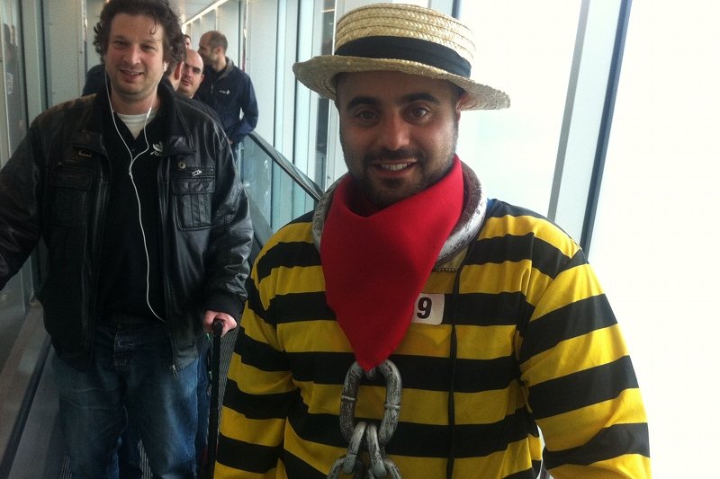 Jak wieczór kawalerski, to tylko w Polsce. "Chodzi o to, aby zabawnie upokorzyć"