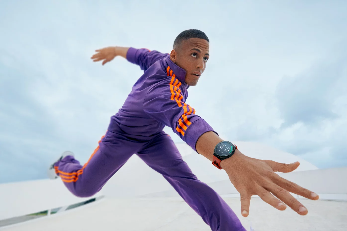 Usportowiony Huawei Watch GT 2e z roku 2020
