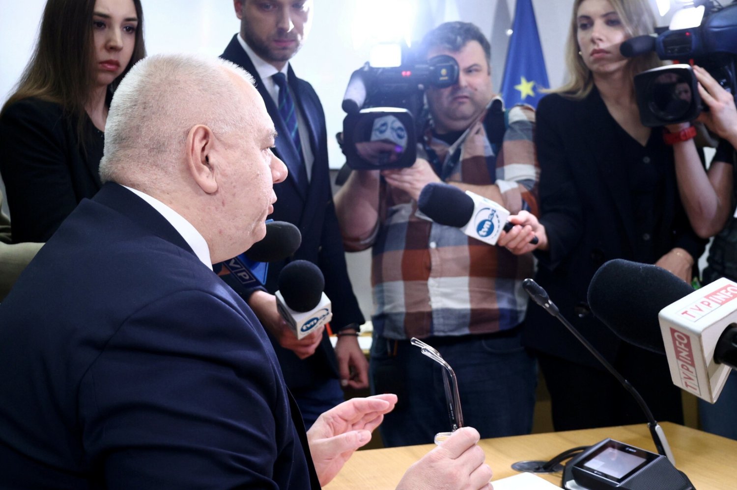 Sasin uderza w KO podczas przesłuchania.