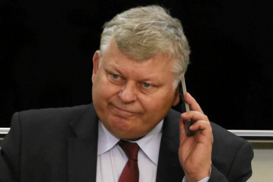 Marek Suski nazywa fake newsem informację o niepisanej umowie pomiędzy Mateuszem Morawieckim a Fransem Timmermansem dotyczącej zmian w Sądzie Najwyższym.