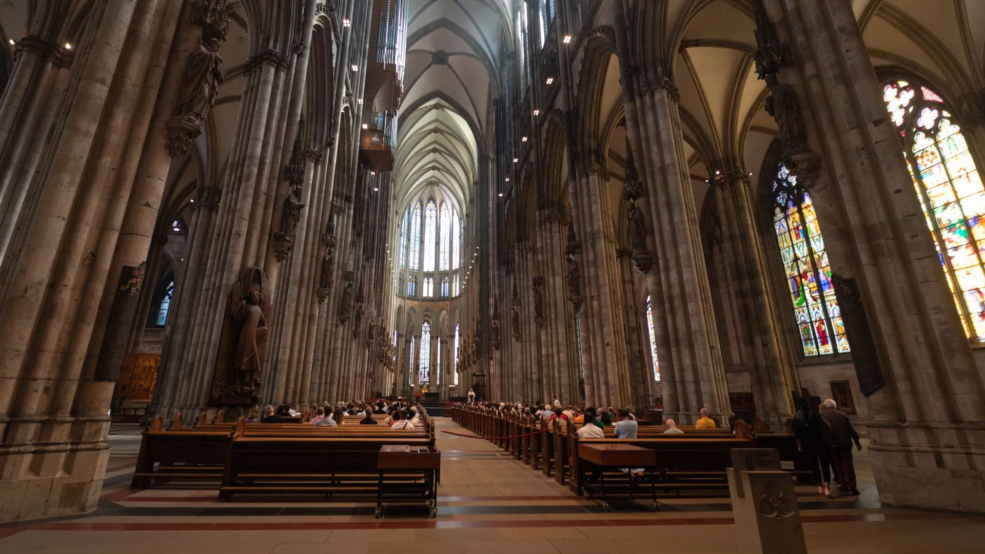 Kościół w Niemczech też traci wiernych. Podobieństwo do Polski uderzające