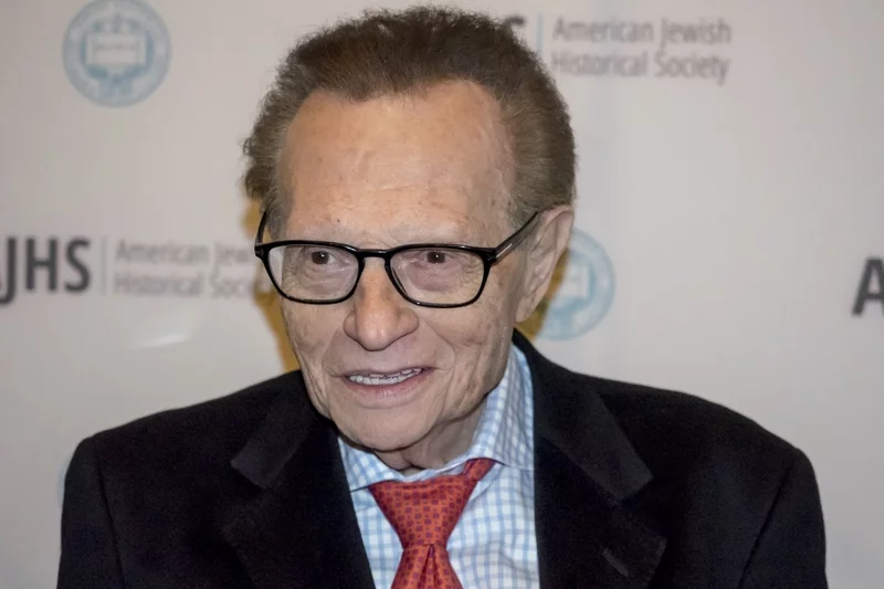 Dziennikarz Larry King ma 86 lat.