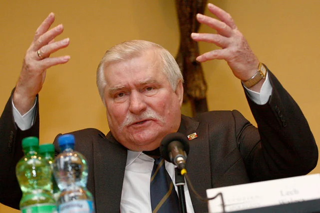 Lech Wałęsa "sponiewierany" w Londynie? Prawda mogła wyglądać inaczej