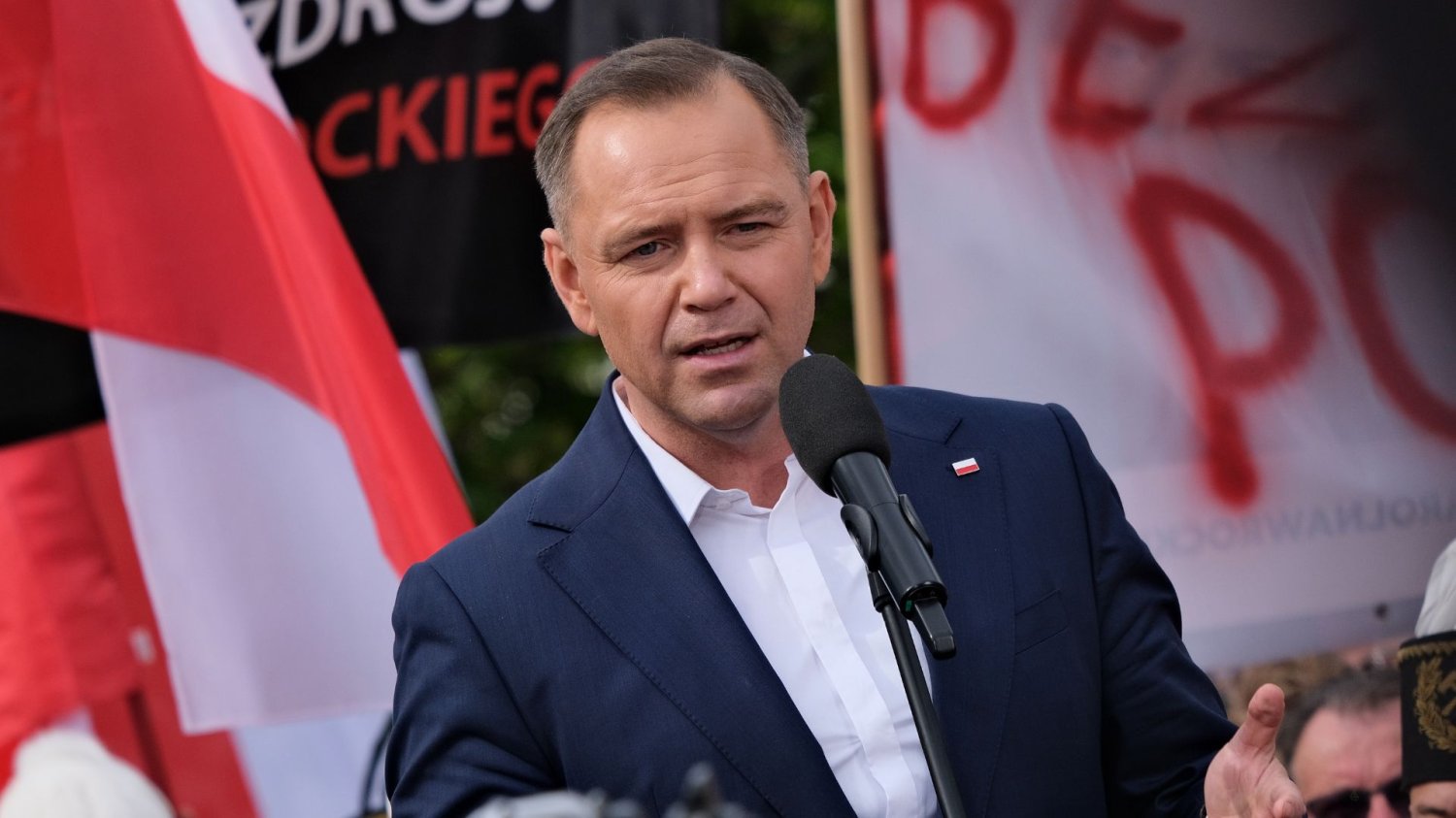 Sondaż zaufania do Nawrockiego. Sprawa z sędziami TK i uściski z Orbánem zrobiły swoje Karol Nawrocki