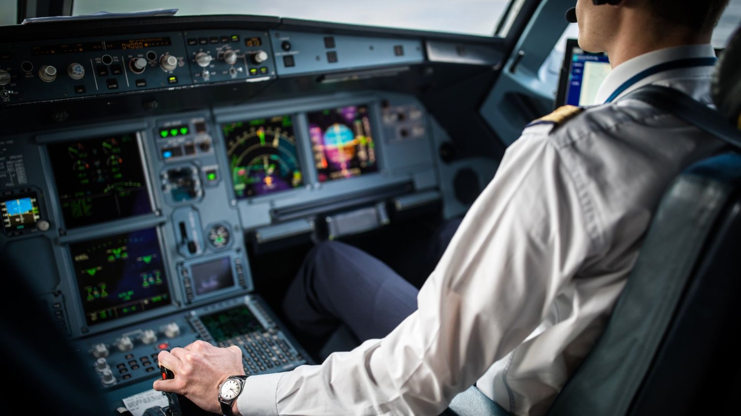Aspirujący piloci otrzymują takie nietypowe pytanie na rozmowie kwalifikacyjnej. pilot, samolot