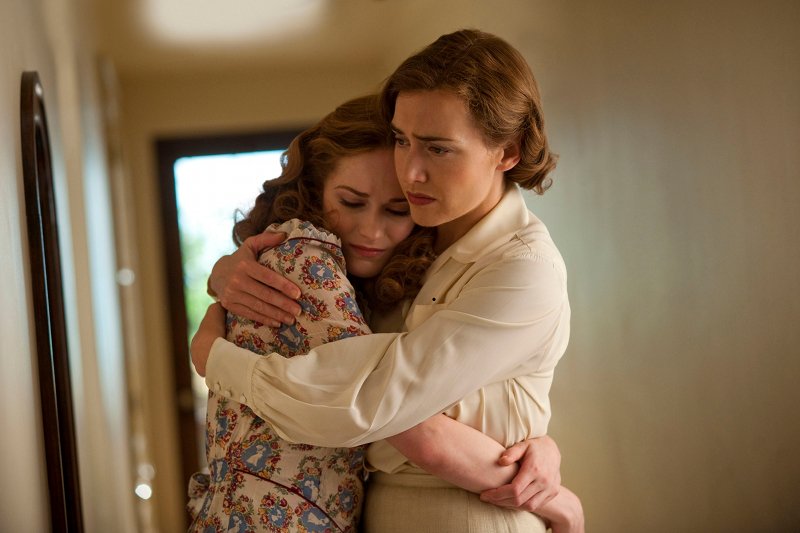 Evan Rachel Wood i Kate Winslet w "Mildred Pierce"