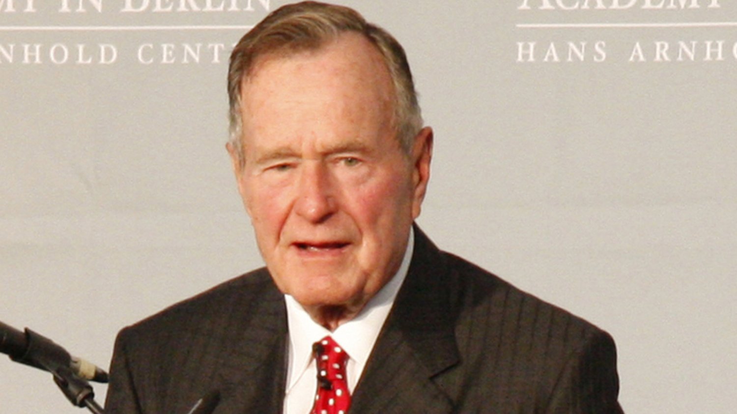 George H. W. Bush był prezydentem USA w latach 1989-1993.
