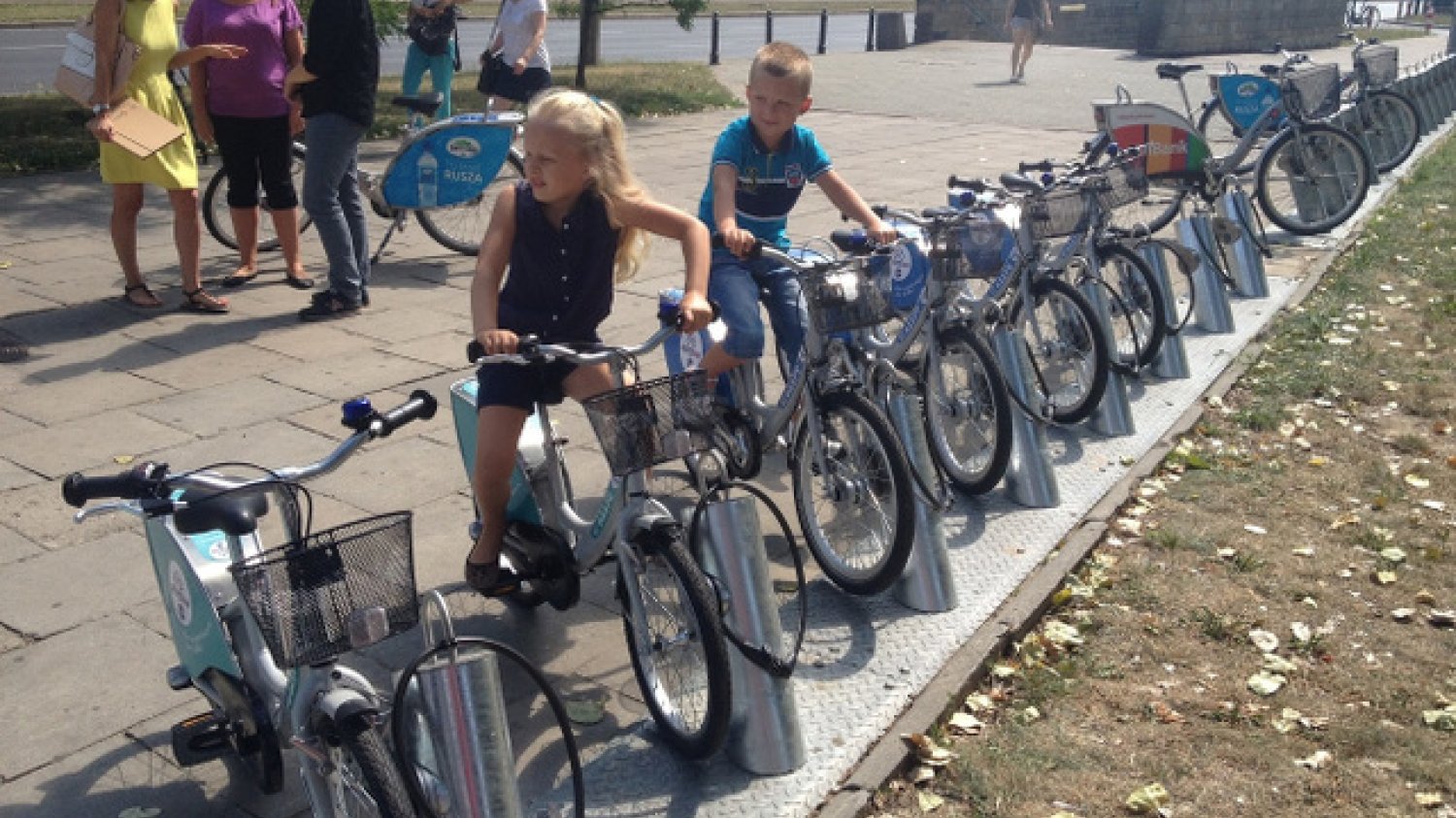 Rowerki dla dzieci Veturilko ruszają od 13.08 na stacji przy al. Niepodległości