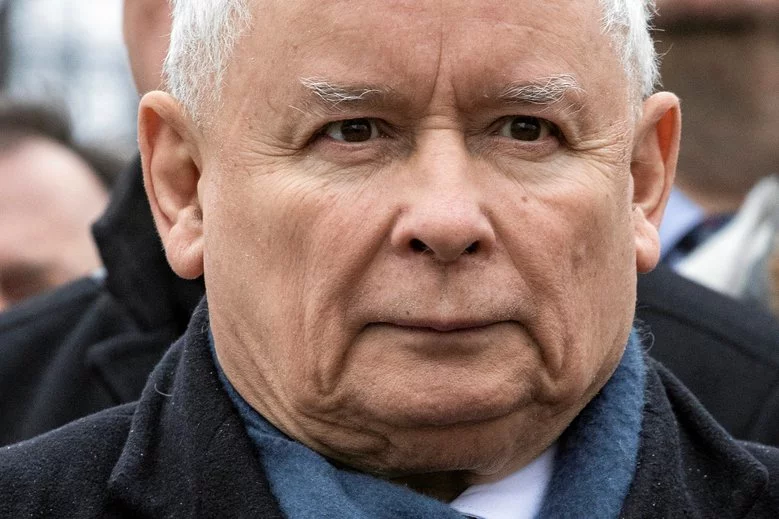 Jarosław Kaczyński: "Wiemy, że końcowego raportu nie będzie na ósmą rocznicę tragedii".