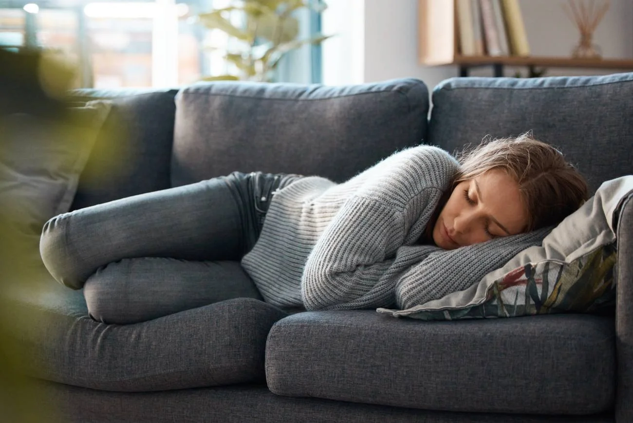 Drzemka w ciągu dnia – tyle powinna trwać powernap. Drzemka mocy