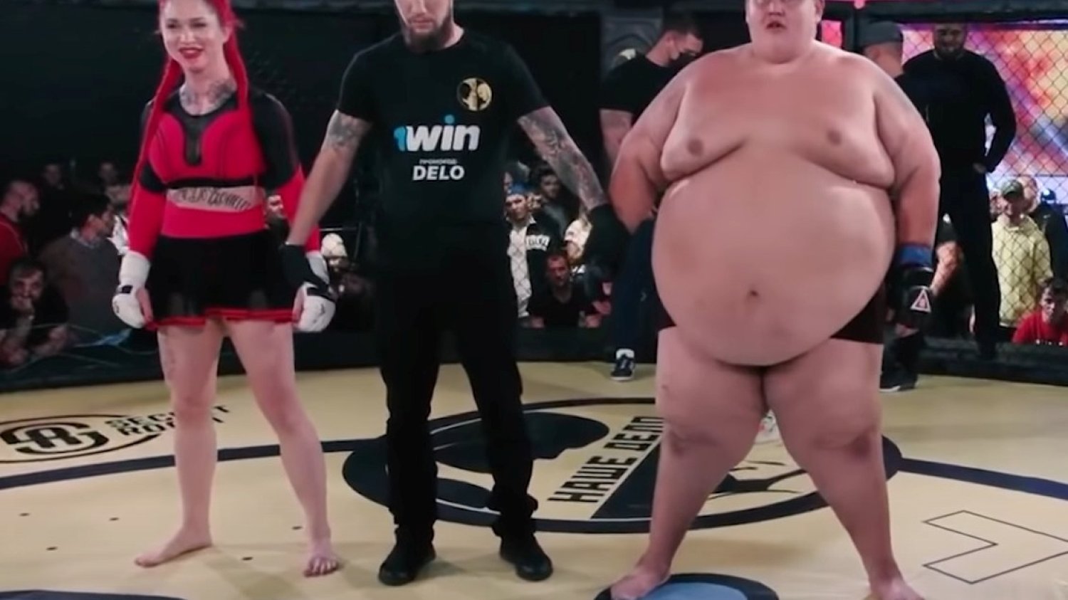 Freak fights czerpią z tradycji freak shows