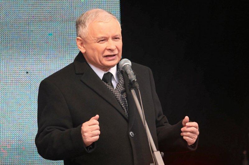 Jarosław Kaczyński przemawia na Krakowskim Przedmieściu 10.04.2013