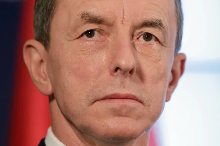 Grodzki miał przyjąć łapówkę za operację matki Popieli. Sąd: Popiela zniesławiła Grodzkiego, musi przeprosić.